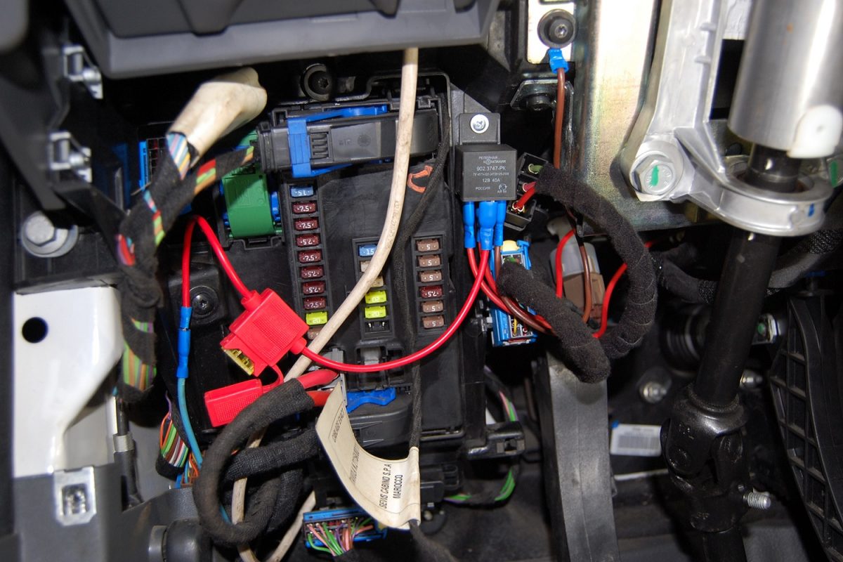 1TK Pro ✘ Подключение электрики к блоку предохранителей Iveco Daily 2006-2014